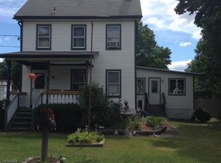 2 Cherry St, Lebanon, NJ 08833