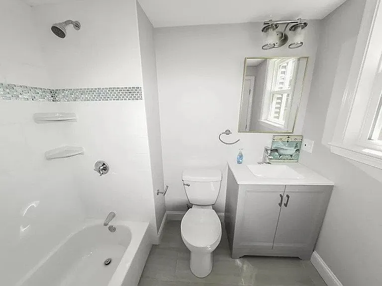 588 Adams St #2 — Photo 9