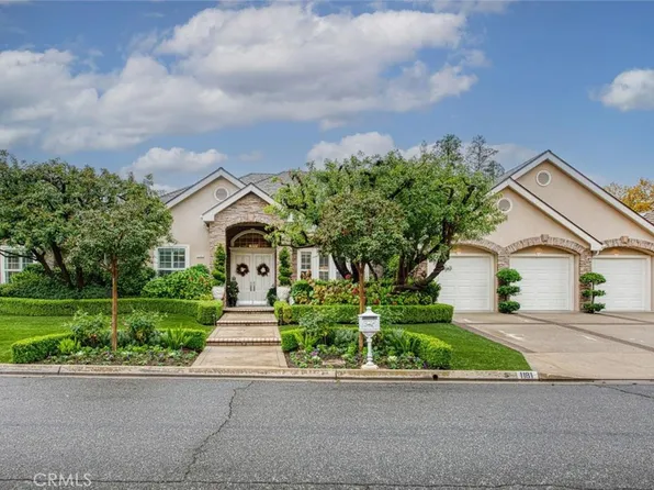 1181 E Newhall Dr, Fresno, CA 93720
