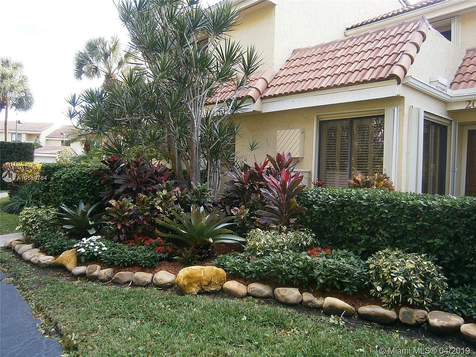 1st image of 20300 NE 34th Ct #42