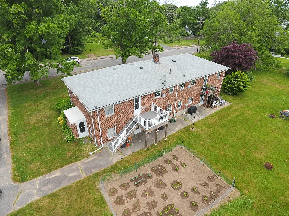 1A Hemlock Dr #2