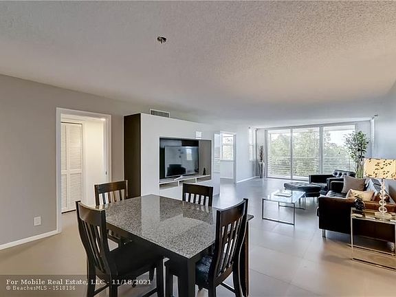 3rd image of 3499 Oaks Way APT 502