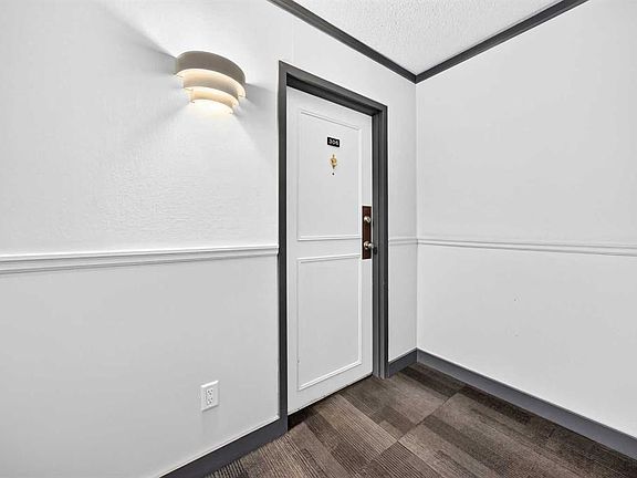 5th image of 537 N 14th Ave SW #306