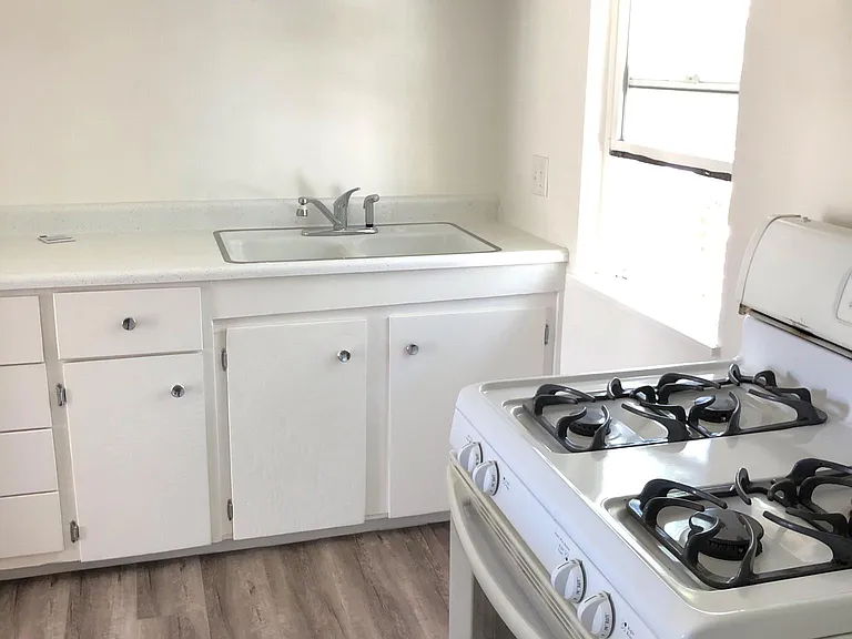 1257 Morgan St #B — Photo 4