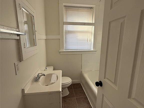 5th image of 5120 Lexington Ave