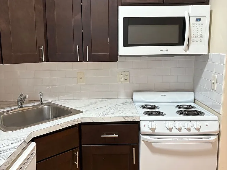 4107 Chester — Photo 14