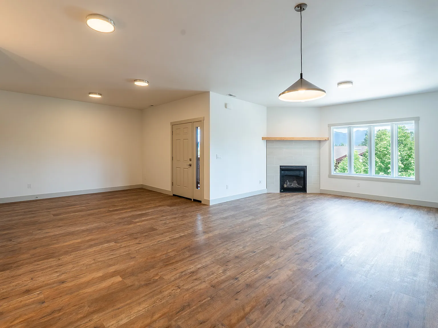 2 bed, 1333 sqft, $2,500 — Photo 4