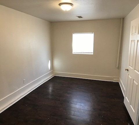 5th image of 9745 Lorna Ln