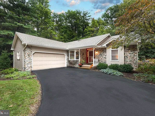 47 White Pine Dr, Orrtanna, PA 17353