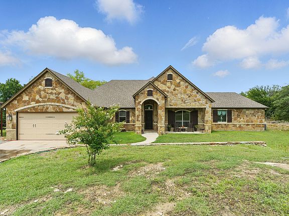 2nd image of 565 Ridgeway Dr