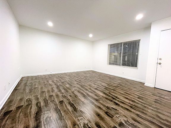 4th image of 5317 Denny Ave #51-105