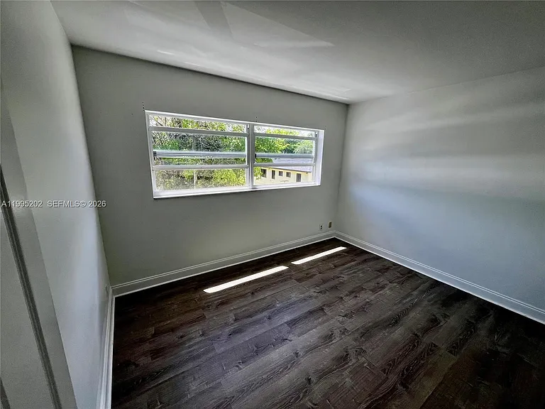 1958 Monroe St #203 — Photo 10