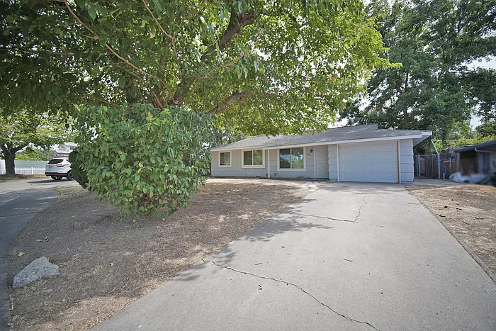 7316 Hutchins Way photo 1