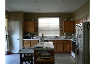 4th image of 15250 Moon St