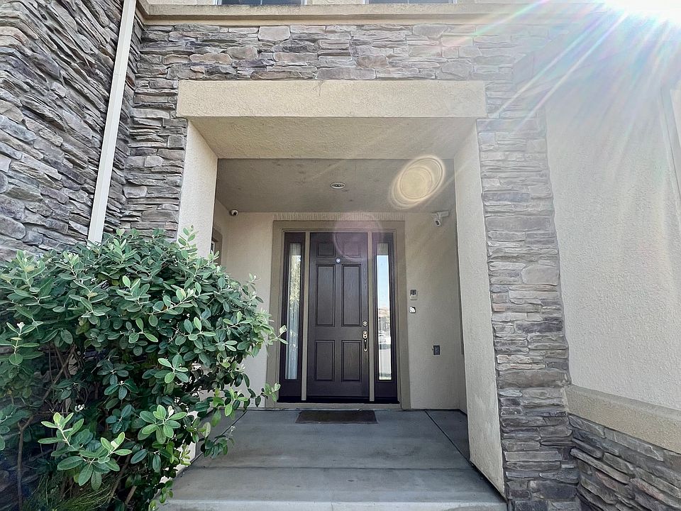 1st image of 1979 Belmont Pl