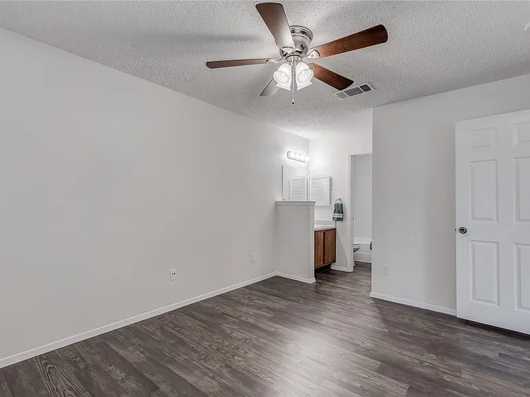 11405 Walnut Ridge Dr #B — Photo 14