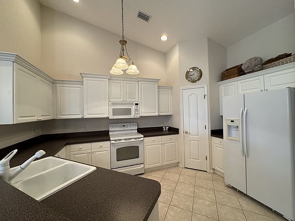 2nd image of 3638 Lakewood Blvd #43