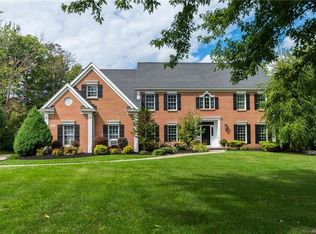 40 Deer Run, Orchard Park, NY 14127