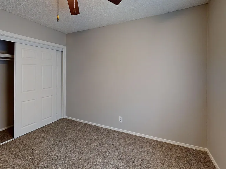 Autumn Ridge Apartments — Photo 82