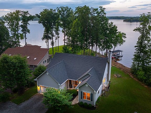 2nd image of 214 Tara Woods Dr