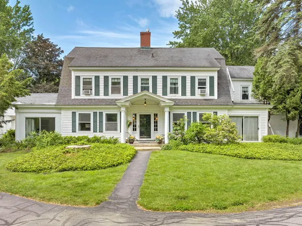 1 Farm House Lane Unit 2, Wolfeboro, NH 03894