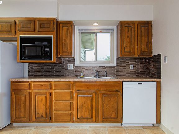 3rd image of 1651 N 2nd Ave