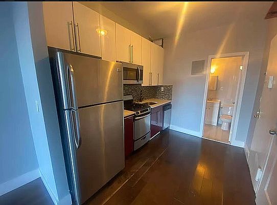 2nd image of 318 E 126th St APT 3B