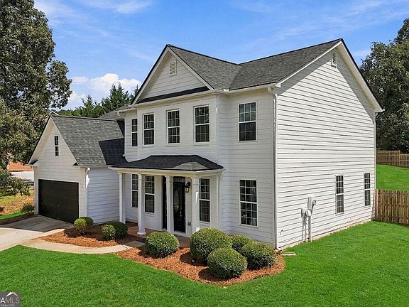 4th image of 107 Hollytrace Ln