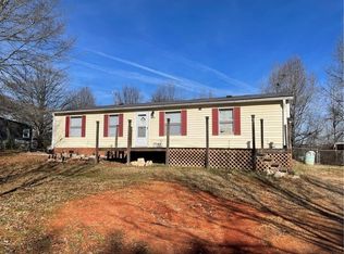 1624 S McElhaney Rd, Greer, SC 29651