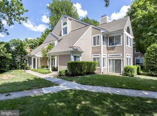 12234 Fort Buffalo Cir #512, Fairfax, VA 22033