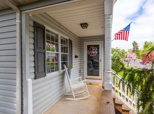 402 Hays Ave, Staunton, VA 24401