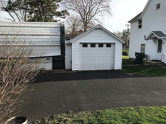 3rd image of 502 N Parke St