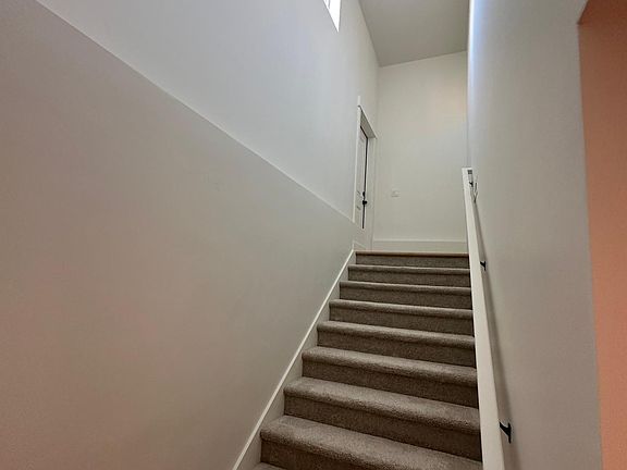 4th image of 1021 E Blackfeet Dr #2