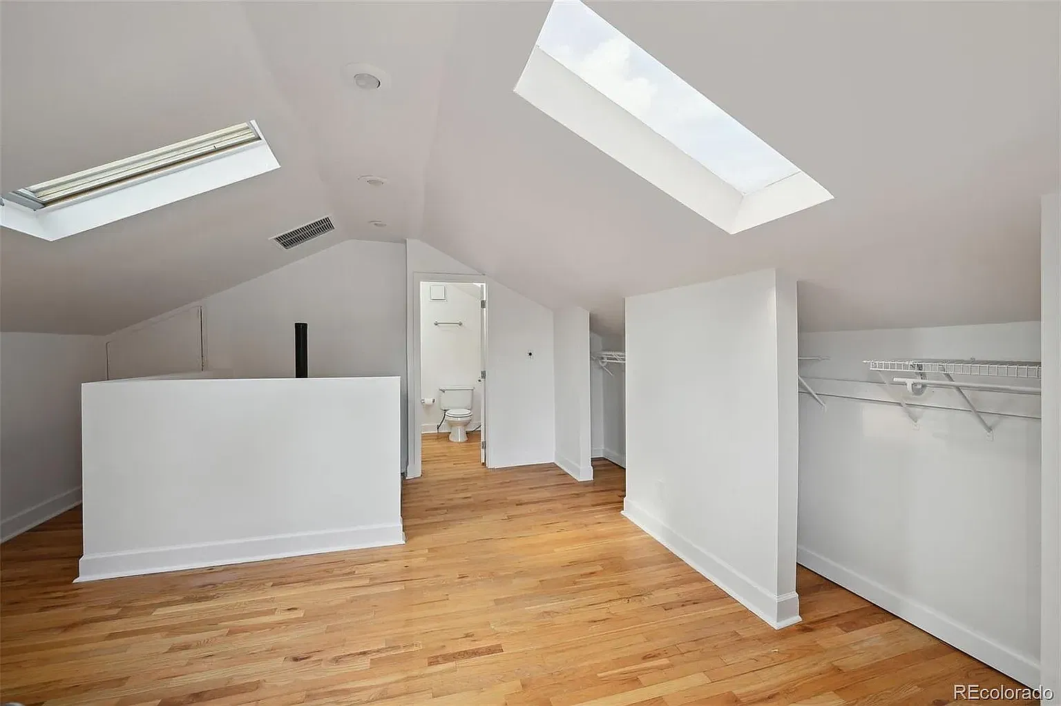 1 bed, 1.5 bath, 700 sqft, $1,595 — Photo 4