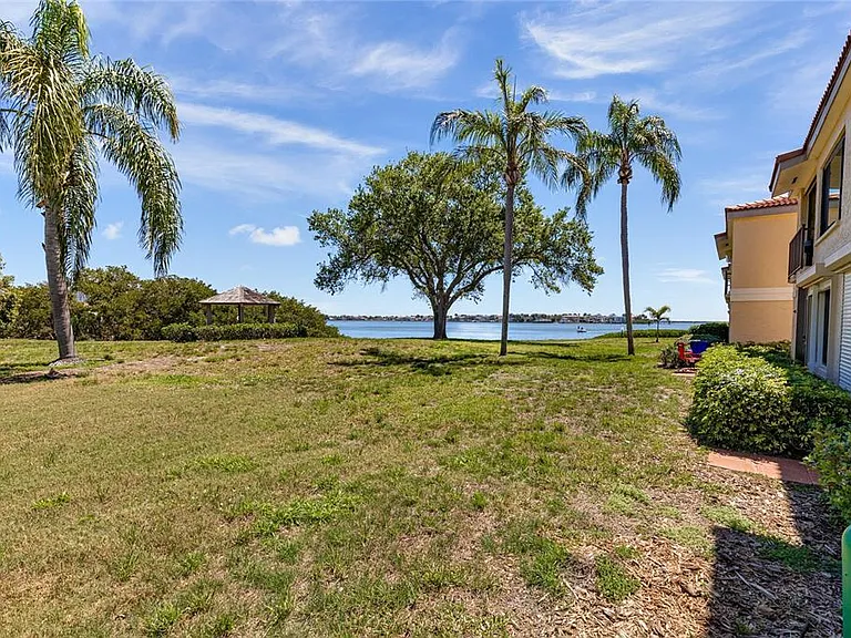 6104 Palma Del Mar Blvd S #102A — Photo 30