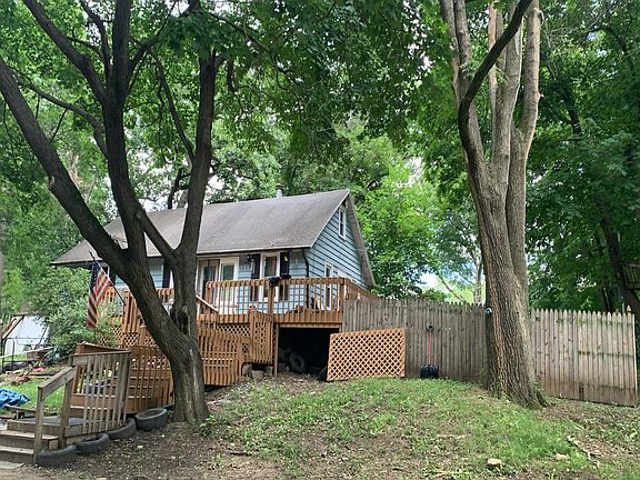 2nd image of 1453 Riverview Ave