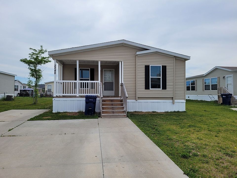 1st image of 1585 Ray Blvd #707