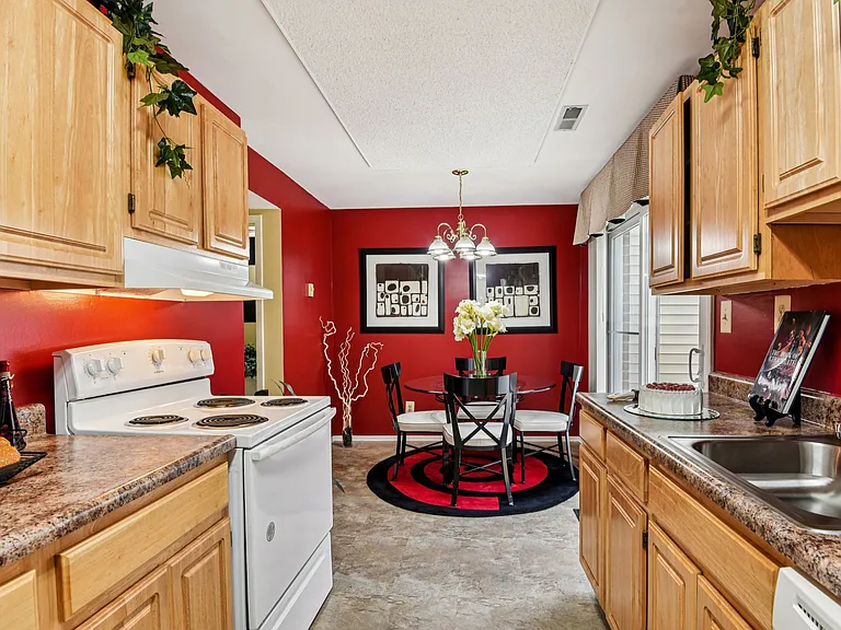 Howard Hills Rental Townhomes and Duplexes — Photo 102