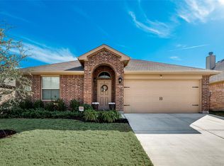 649 Clearbrook St, Azle, TX 76020