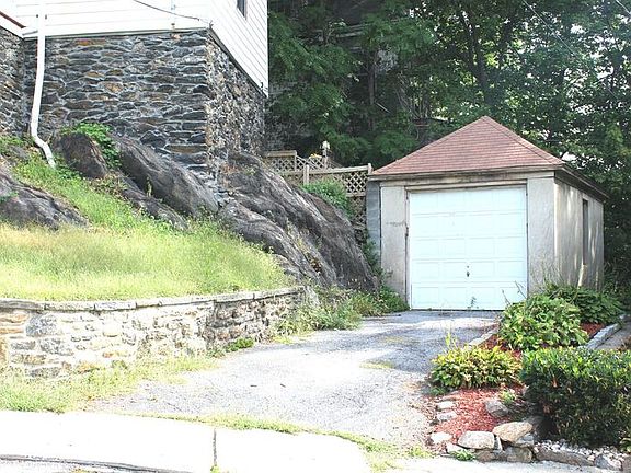 2nd image of 16 Prospect Dr