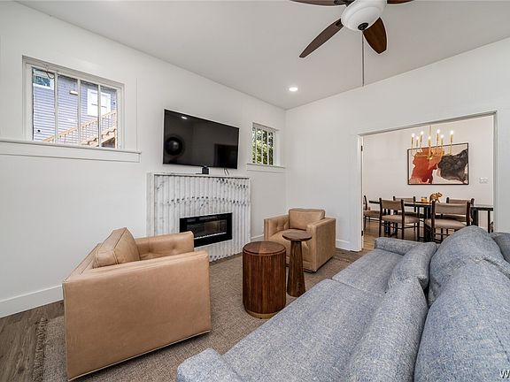 3rd image of 805 21st Ave