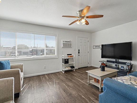 4th image of 2924 Elizabeth Ln
