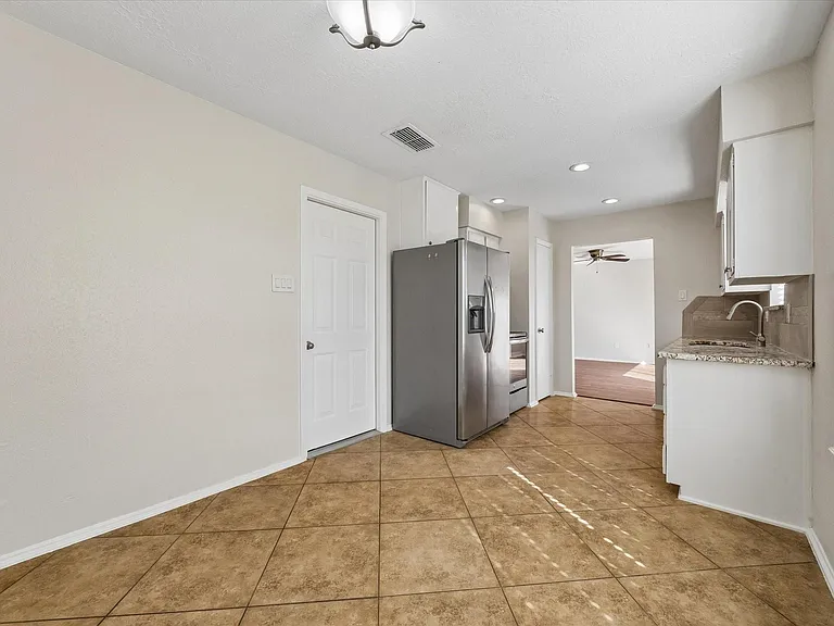 17134 Barcelona Dr — Photo 12