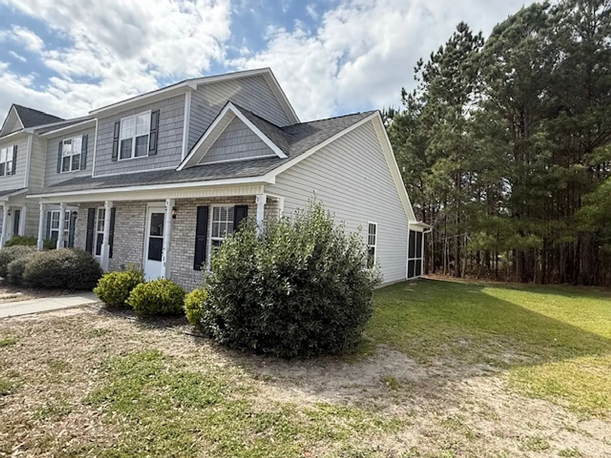 Building Photo - 500 Springwood Dr