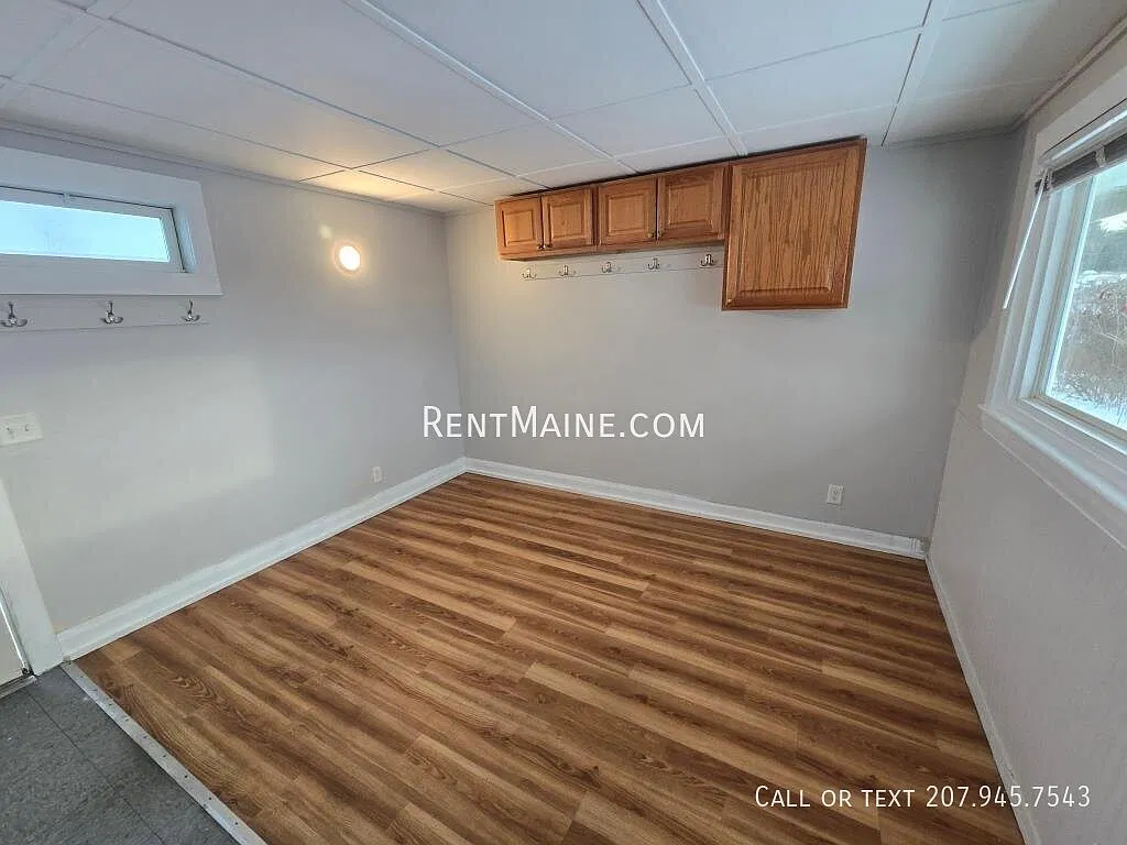 Studio, $875 — Photo 2