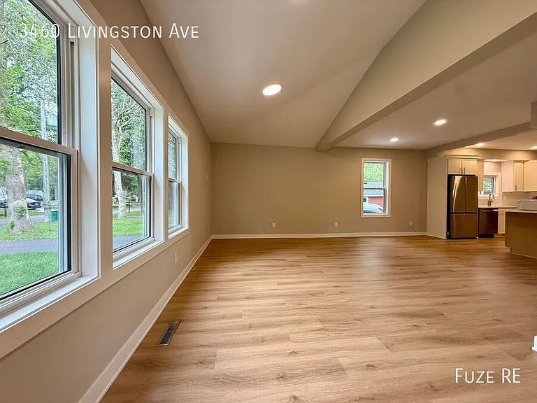 3460 Livingston Ave — Photo 5
