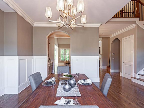4th image of 7305 Henson Forest Dr