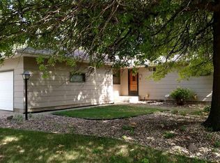 5104 W 40th St, Sioux Falls, SD 57106