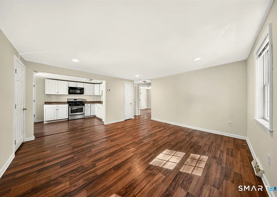 185 Forest Rd