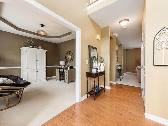 2nd image of 9660 Camarillo Cir
